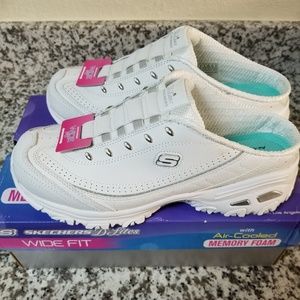 *SOLD*Brand New Skechers D'Lites Wide Fit sneakers